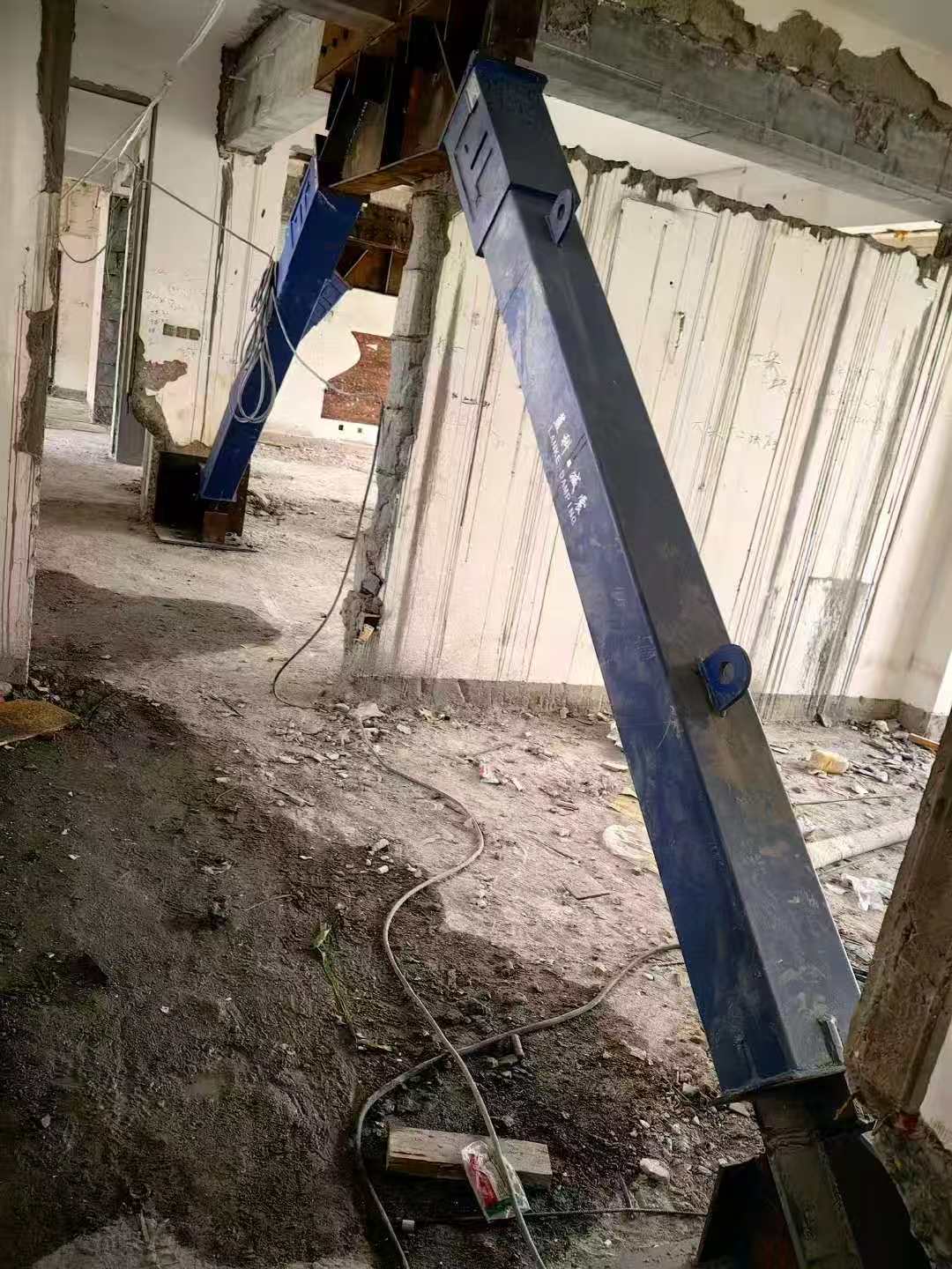 老河口柱子粘钢加固施工工艺